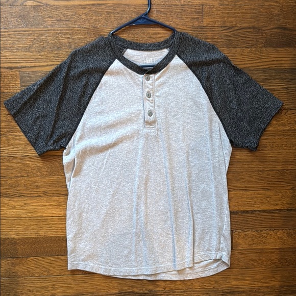 GAP Charcoal and Light Gray Buttoned Tee - Picture 1 of 2